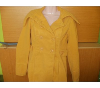 VÝPRODEJ- žlutý tříčtvrteční kabátek moderního střihu 