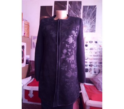 černý přechodový kabát Zara